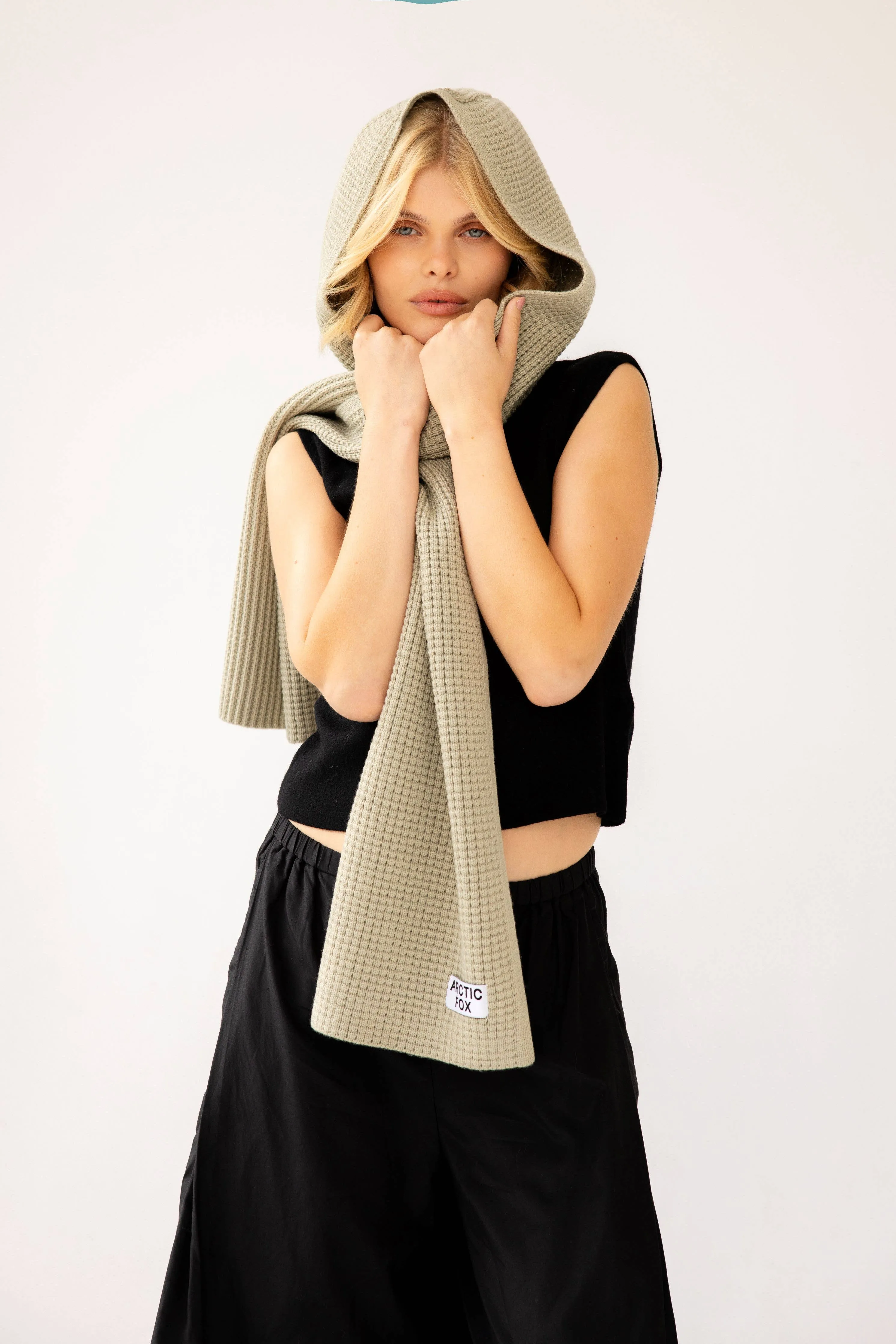 ARCTIC FOX & CO. - The Recycled Bottle Hooded Scarf - Arctic Grey - AW24