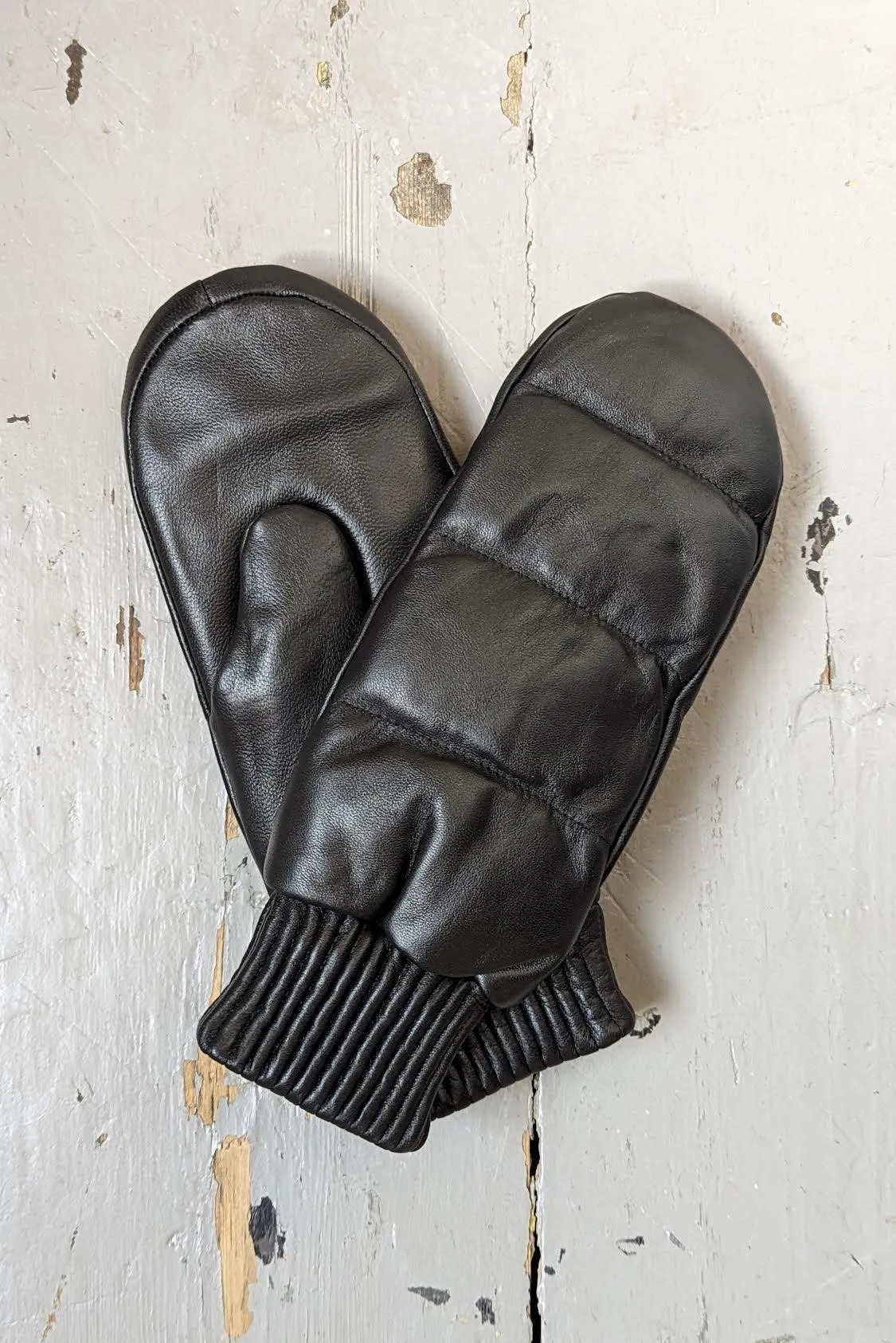 Avery Padded Black Leather Mittens