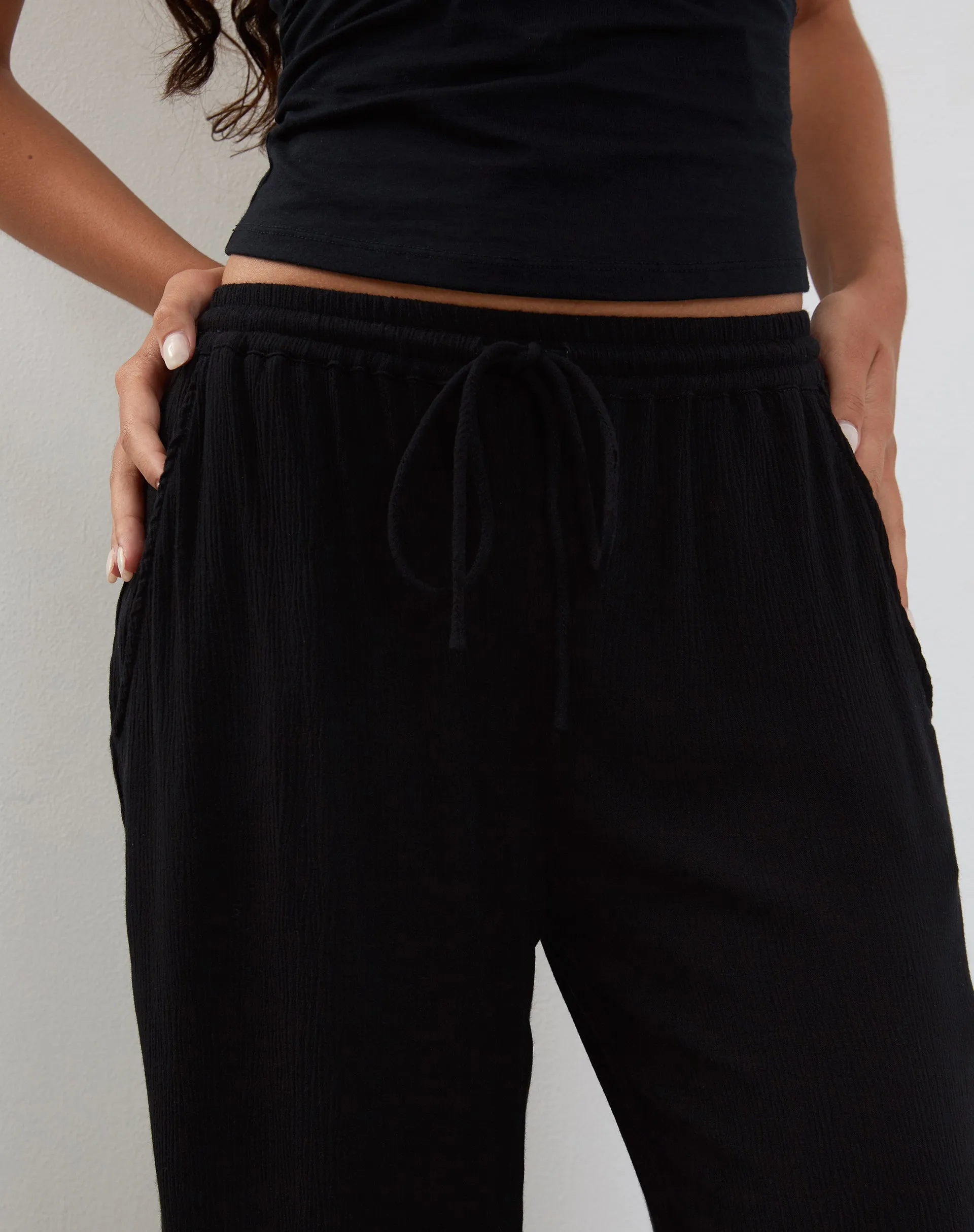 Cisa Wide Leg Trouser in Crinkle Black