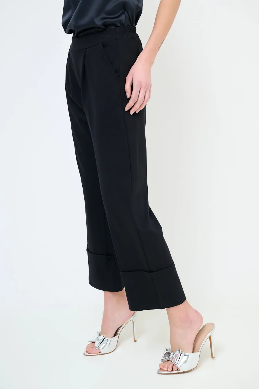 Cropped wide leg cuffed trousers wholesale