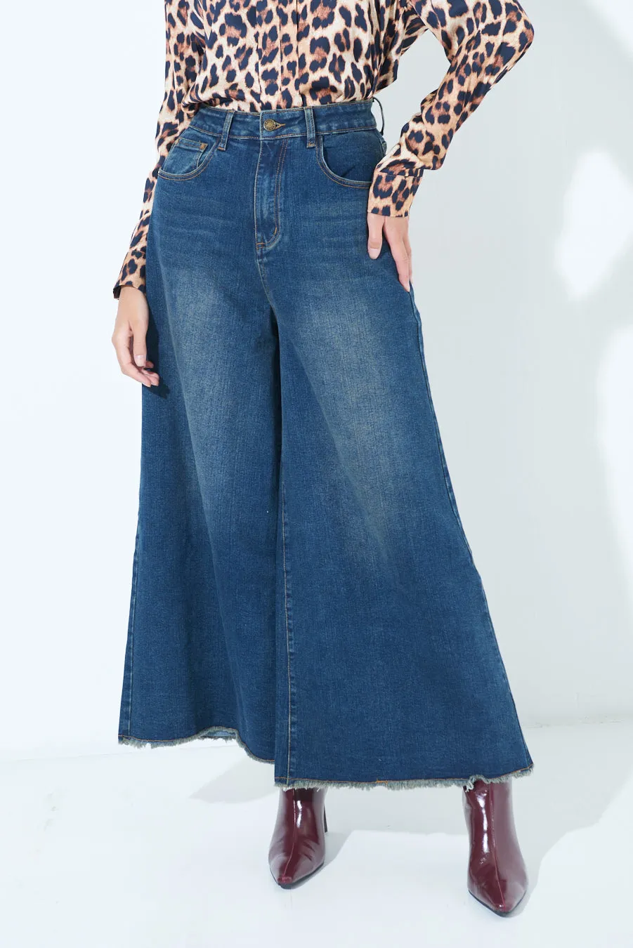 High-waisted wide-leg jeans wholesale