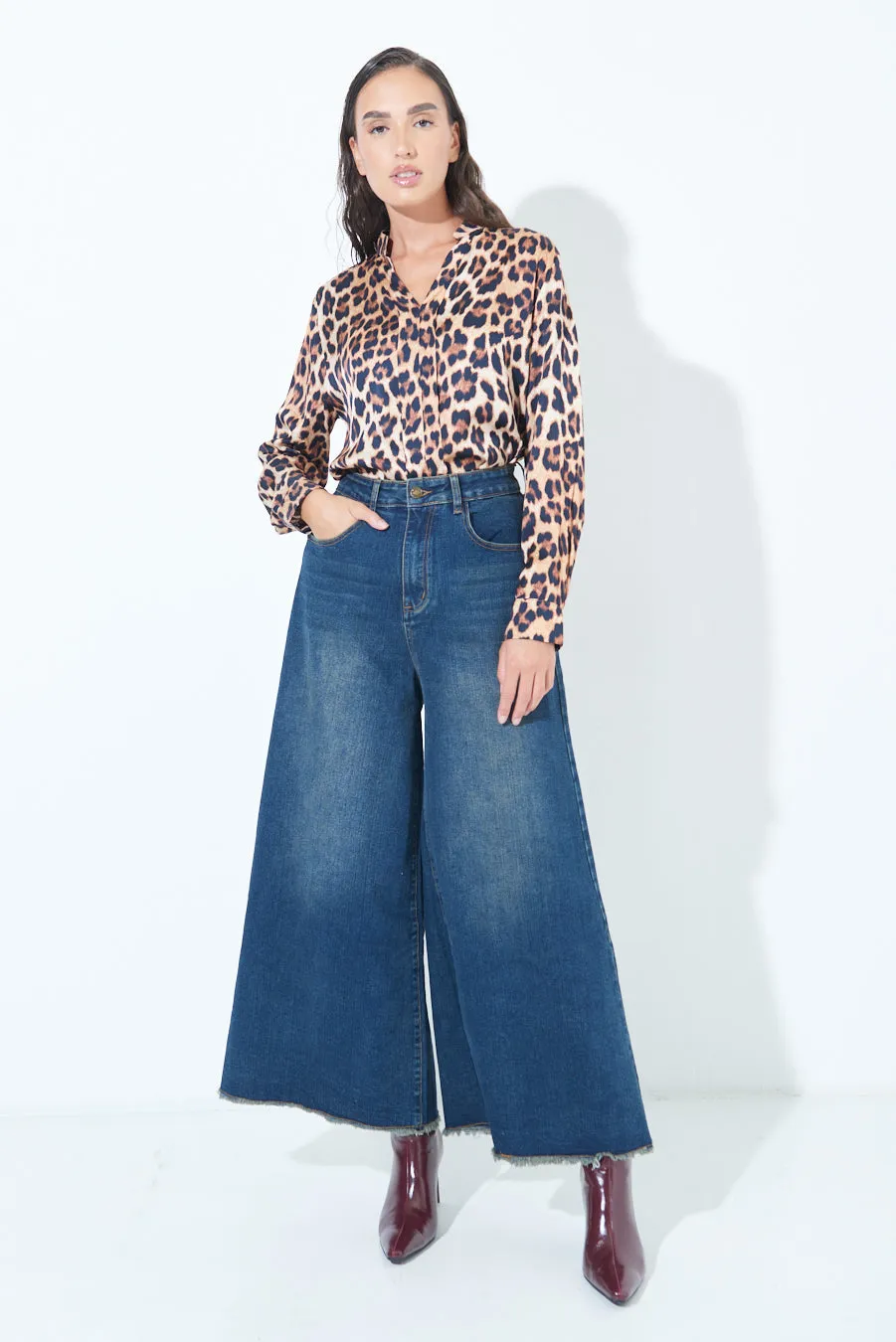 High-waisted wide-leg jeans wholesale